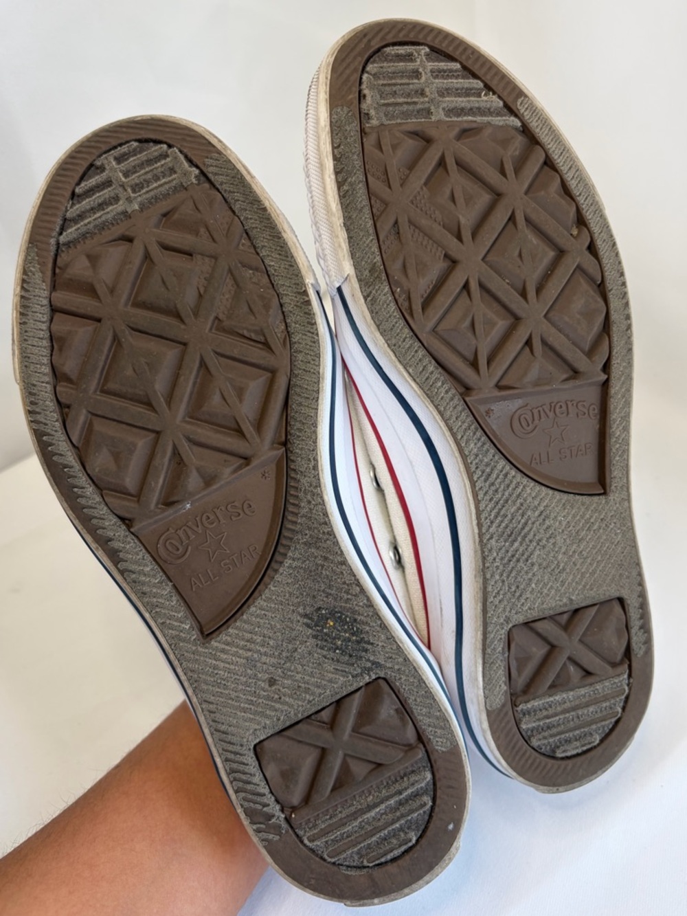 White Converse - Picture 4 of 4